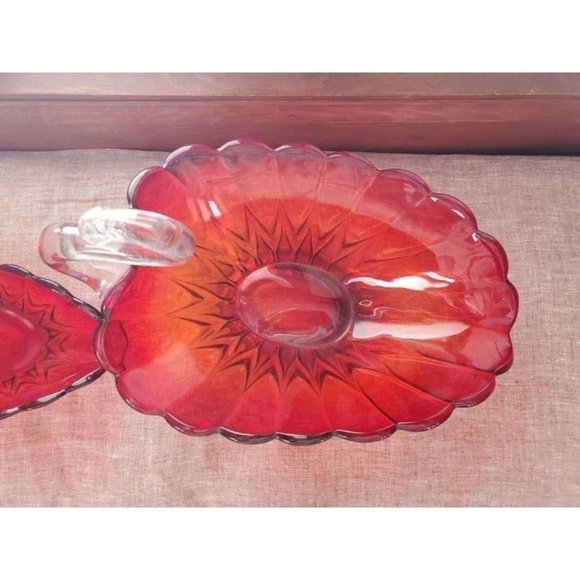 Vintage 1940s-1960s Heirloom Large Ruby Red Fluted Art Glass Crystal Swan Dished - Picture 7 of 10